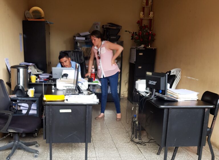 APOYO TECNICO EN EL TUMBADOR, SAN MARCOS.