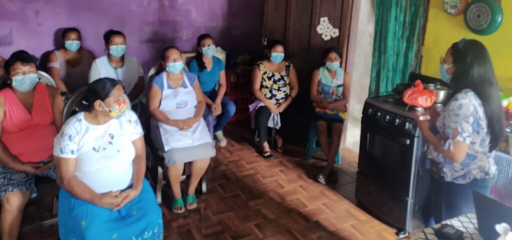 CAPACITACIÓN A GRUPO DE MUJERES EN SAN FELIPE, RETALHULEU