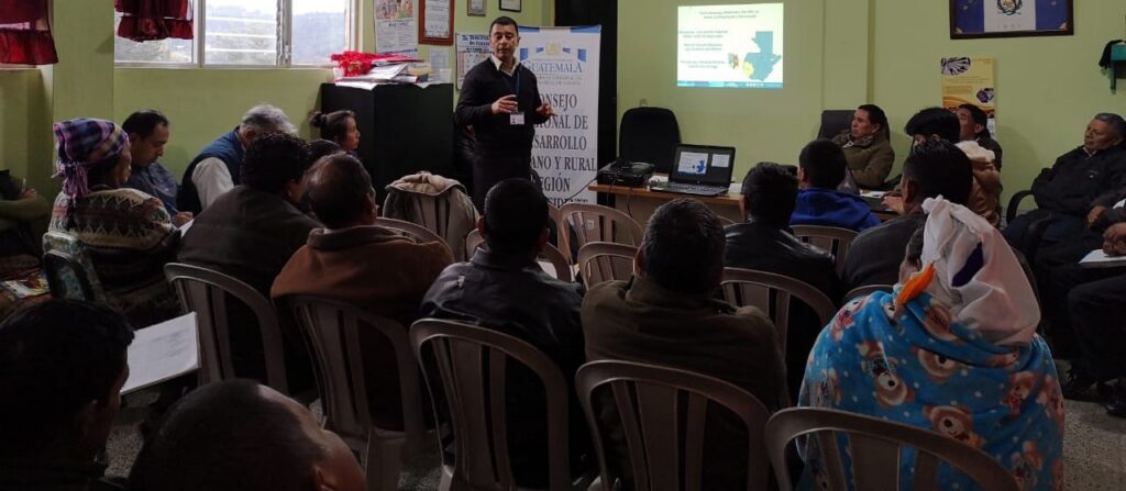 CAPACITACIÓN AL COMUDE DE HUITÁN, QUETZALTENANGO.