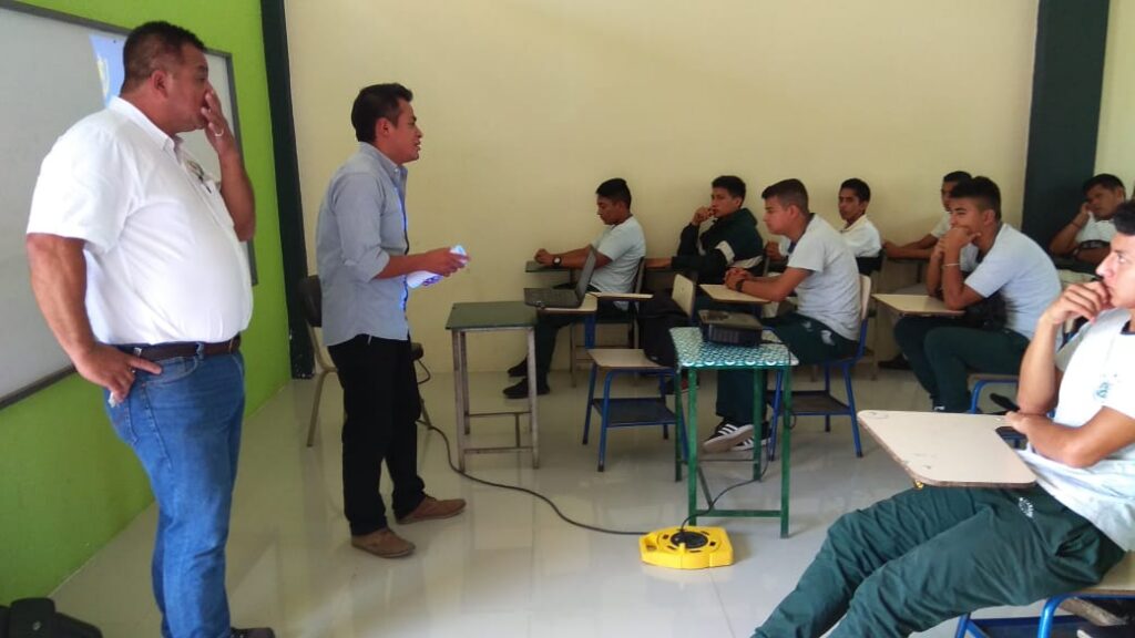 CAPACITACIÓN EN COLEGIO DE SAN RAFAEL PIE DE LA CUESTA, SAN MARCOS