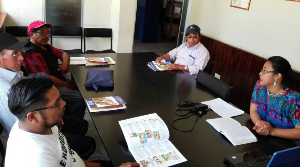 Capacitación sobre la Ley de consejos de desarrollo.