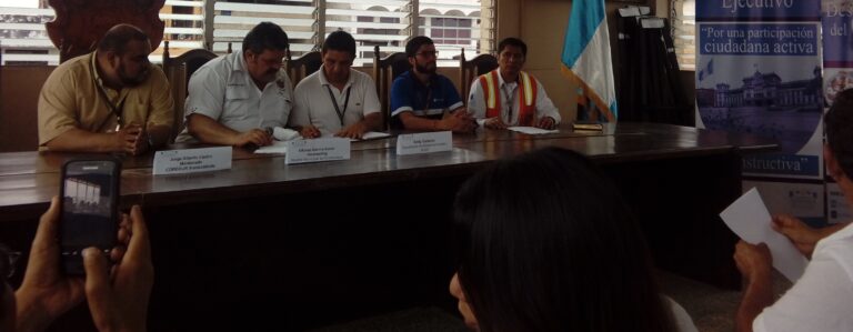 Conferencia de prensa en Coatepeque, Quetzaltenango.