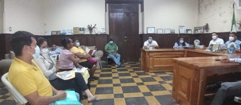 REUNIÓN CON COCODES Y AUTORIDADES MUNICIPALES DE RETALHULEU, RETALHULEU