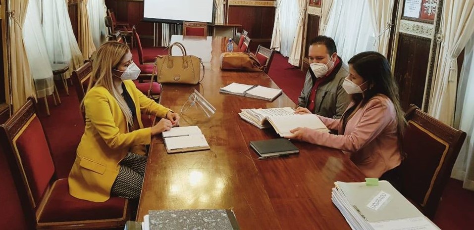 REUNIÓN DE ASESORAS JURÍDICAS DEL COREDUR SUROCCIDENTE CON EL CODEDE QUETZALTENANGO