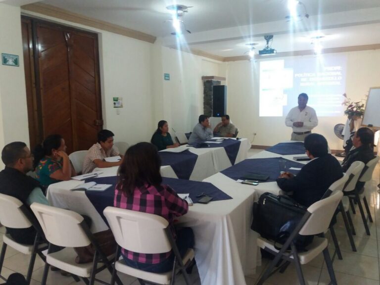 Reunión Codedri Sololá y Promotores del Coredur Suroccidente