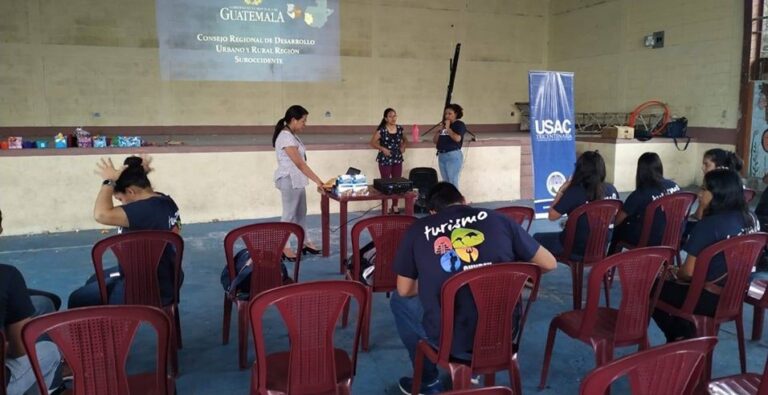 TALLER CON ESTUDIANTES Y COCODES SAN FELIPE, RETALHULEU