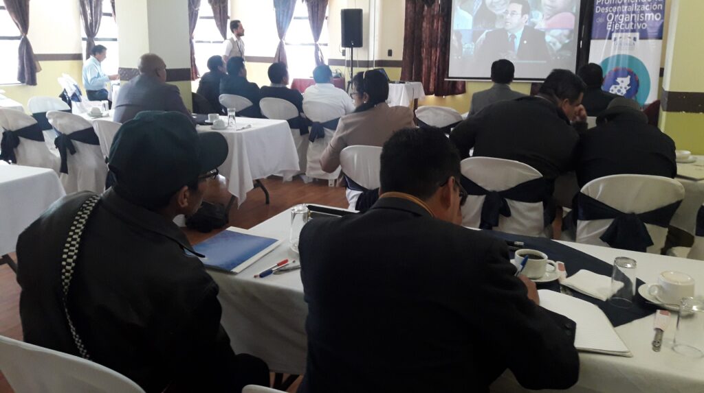 TALLER DE DESCENTRALIZACIÓN TOTONICAPÁN