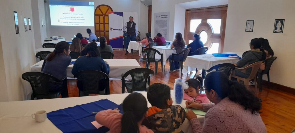 TALLER PARA MUJERES LIDEREZAS, EN QUETZALTENANGO.